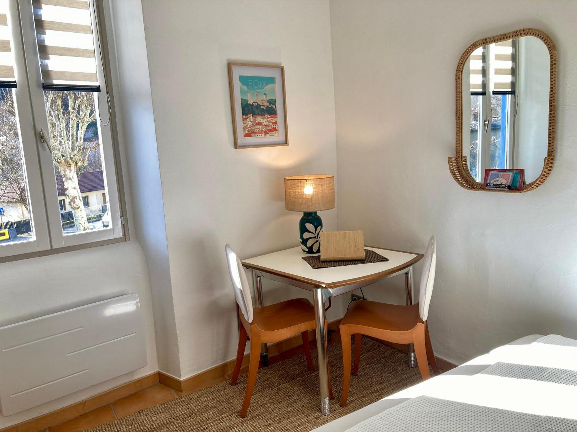 Aux 4 Logis Appart-Hotel - Studio Le Terra - Petit Dejeuner Inclus 1Ere Nuit Foix Exterior foto